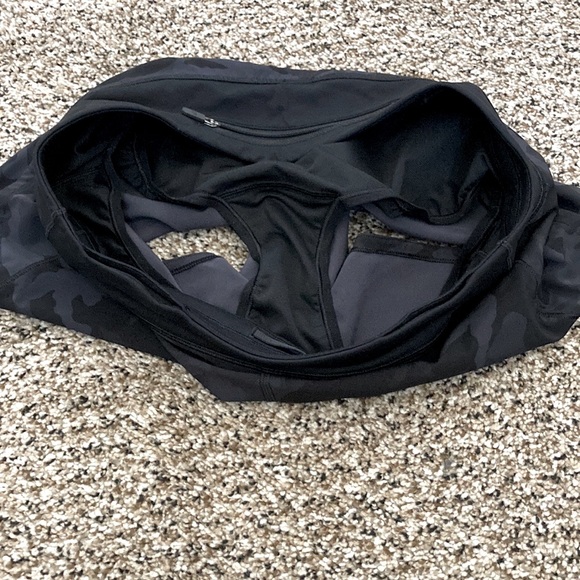 Lululemon Speed up shorts size 6 NWOT - Picture 4 of 4